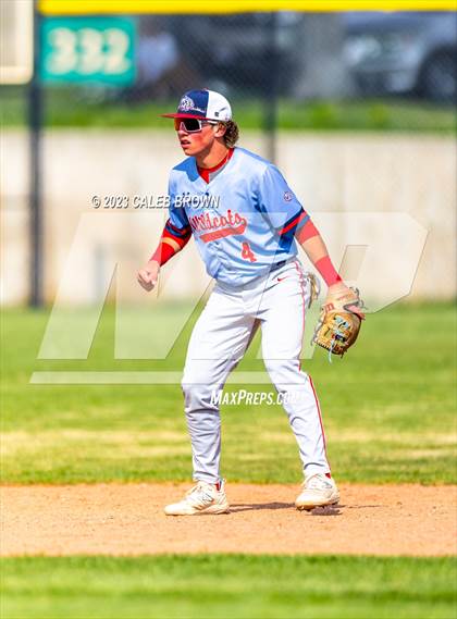 Thumbnail 2 in Olympus vs. Woods Cross (UHSAA 5A Bracket 1 Play-In Game) photogallery.