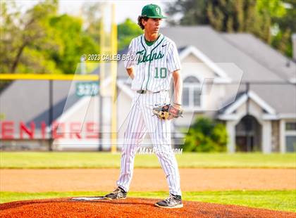 Thumbnail 3 in Olympus vs. Woods Cross (UHSAA 5A Bracket 1 Play-In Game) photogallery.