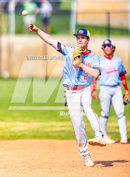 Thumbnail 2 in Olympus vs. Woods Cross (UHSAA 5A Bracket 1 Play-In Game) photogallery.