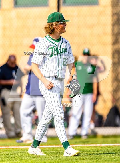 Thumbnail 2 in Olympus vs. Woods Cross (UHSAA 5A Bracket 1 Play-In Game) photogallery.