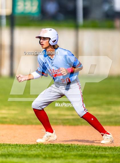 Thumbnail 2 in Olympus vs. Woods Cross (UHSAA 5A Bracket 1 Play-In Game) photogallery.
