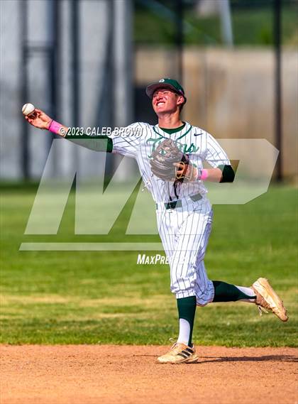 Thumbnail 3 in Olympus vs. Woods Cross (UHSAA 5A Bracket 1 Play-In Game) photogallery.