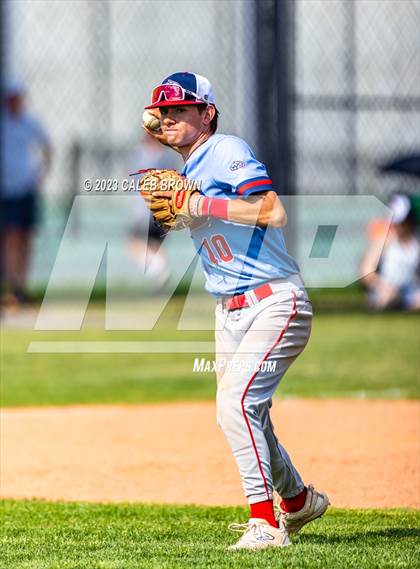 Thumbnail 3 in Olympus vs. Woods Cross (UHSAA 5A Bracket 1 Play-In Game) photogallery.