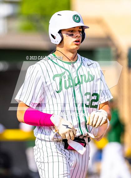 Thumbnail 1 in Olympus vs. Woods Cross (UHSAA 5A Bracket 1 Play-In Game) photogallery.