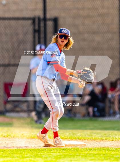 Thumbnail 2 in Olympus vs. Woods Cross (UHSAA 5A Bracket 1 Play-In Game) photogallery.