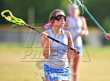 Thumbnail 2 in Chapin @ Mann photogallery.