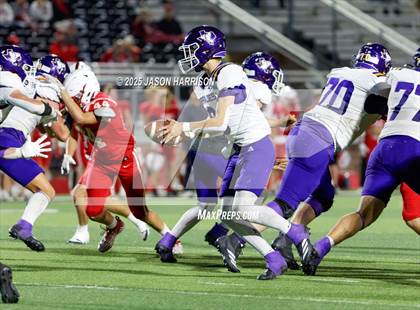 Thumbnail 3 in Cross Plains vs. Muenster (UIL Football 2A Region 2 Bi District) photogallery.
