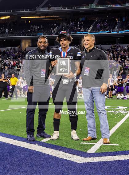 Thumbnail 3 in Paetow vs. College Station (UIL Football 5A D1 Finals) photogallery.