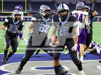 Thumbnail 1 in Paetow vs. College Station (UIL Football 5A D1 Finals) photogallery.