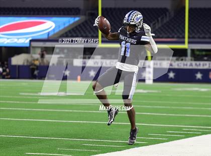 Thumbnail 1 in Paetow vs. College Station (UIL Football 5A D1 Finals) photogallery.