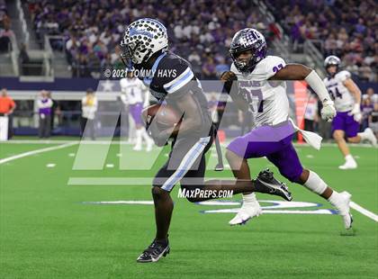Thumbnail 3 in Paetow vs. College Station (UIL Football 5A D1 Finals) photogallery.