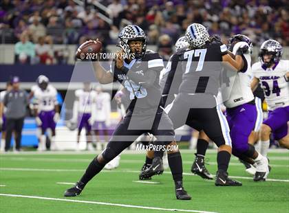 Thumbnail 2 in Paetow vs. College Station (UIL Football 5A D1 Finals) photogallery.