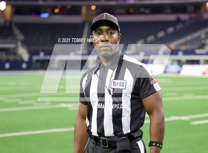 Thumbnail 2 in Paetow vs. College Station (UIL Football 5A D1 Finals) photogallery.