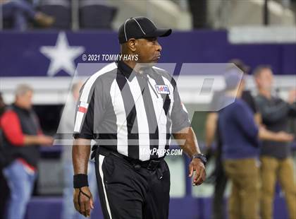 Thumbnail 1 in Paetow vs. College Station (UIL Football 5A D1 Finals) photogallery.
