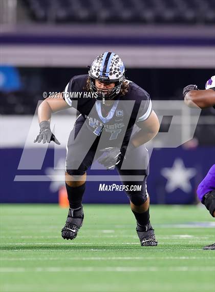 Thumbnail 3 in Paetow vs. College Station (UIL Football 5A D1 Finals) photogallery.