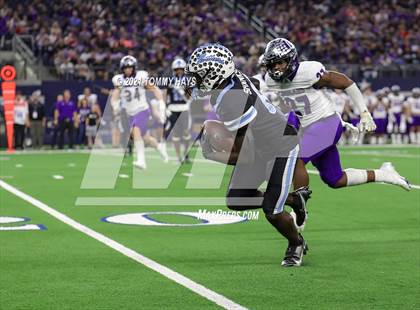 Thumbnail 1 in Paetow vs. College Station (UIL Football 5A D1 Finals) photogallery.