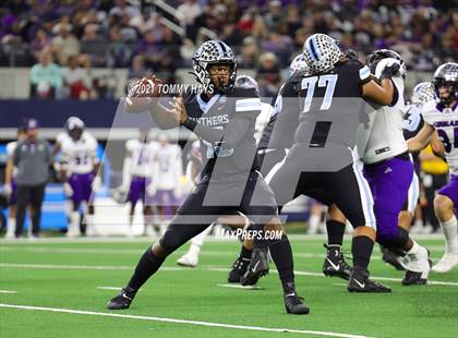 Thumbnail 1 in Paetow vs. College Station (UIL Football 5A D1 Finals) photogallery.