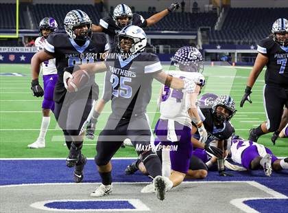 Thumbnail 3 in Paetow vs. College Station (UIL Football 5A D1 Finals) photogallery.