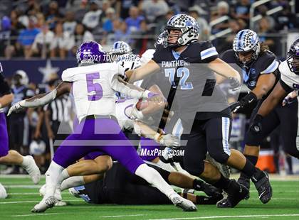 Thumbnail 3 in Paetow vs. College Station (UIL Football 5A D1 Finals) photogallery.
