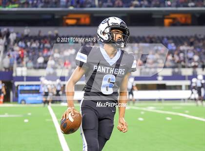 Thumbnail 1 in Paetow vs. College Station (UIL Football 5A D1 Finals) photogallery.