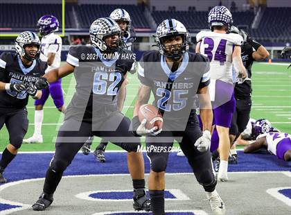 Thumbnail 3 in Paetow vs. College Station (UIL Football 5A D1 Finals) photogallery.