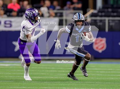 Thumbnail 1 in Paetow vs. College Station (UIL Football 5A D1 Finals) photogallery.