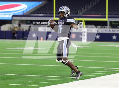 Thumbnail 3 in Paetow vs. College Station (UIL Football 5A D1 Finals) photogallery.