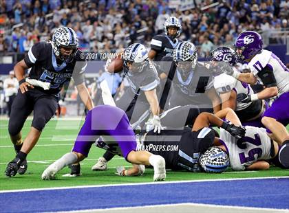 Thumbnail 1 in Paetow vs. College Station (UIL Football 5A D1 Finals) photogallery.