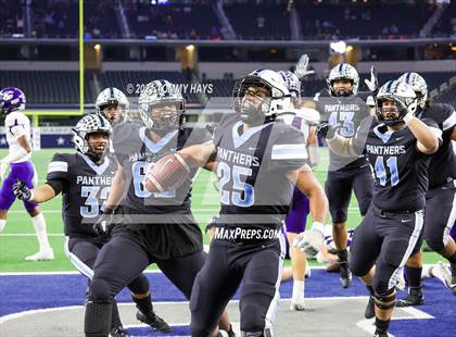 Thumbnail 3 in Paetow vs. College Station (UIL Football 5A D1 Finals) photogallery.