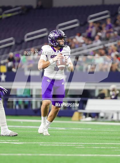 Thumbnail 2 in Paetow vs. College Station (UIL Football 5A D1 Finals) photogallery.