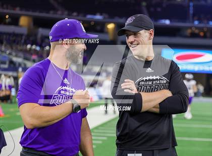 Thumbnail 3 in Paetow vs. College Station (UIL Football 5A D1 Finals) photogallery.