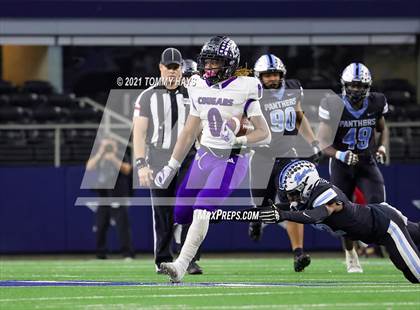 Thumbnail 3 in Paetow vs. College Station (UIL Football 5A D1 Finals) photogallery.