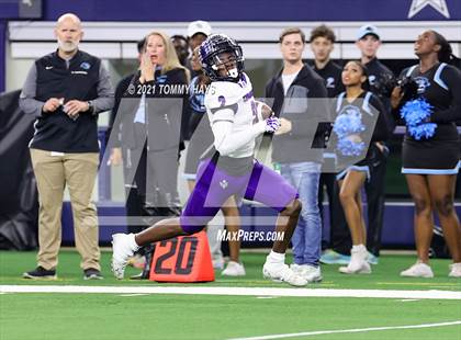 Thumbnail 1 in Paetow vs. College Station (UIL Football 5A D1 Finals) photogallery.