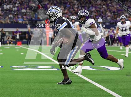 Thumbnail 2 in Paetow vs. College Station (UIL Football 5A D1 Finals) photogallery.