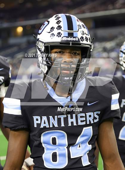Thumbnail 3 in Paetow vs. College Station (UIL Football 5A D1 Finals) photogallery.
