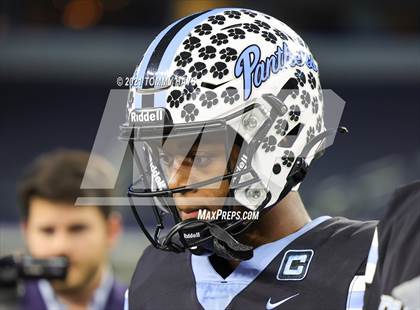 Thumbnail 2 in Paetow vs. College Station (UIL Football 5A D1 Finals) photogallery.
