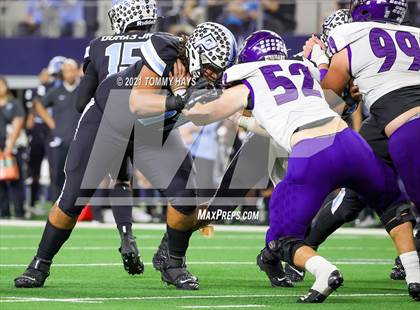 Thumbnail 3 in Paetow vs. College Station (UIL Football 5A D1 Finals) photogallery.