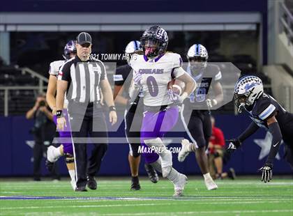 Thumbnail 2 in Paetow vs. College Station (UIL Football 5A D1 Finals) photogallery.