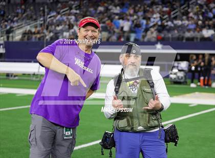 Thumbnail 3 in Paetow vs. College Station (UIL Football 5A D1 Finals) photogallery.