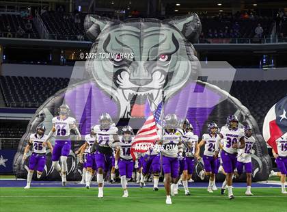 Thumbnail 3 in Paetow vs. College Station (UIL Football 5A D1 Finals) photogallery.