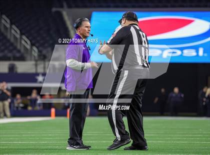 Thumbnail 2 in Paetow vs. College Station (UIL Football 5A D1 Finals) photogallery.