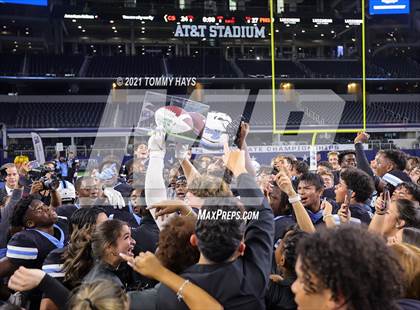 Thumbnail 2 in Paetow vs. College Station (UIL Football 5A D1 Finals) photogallery.