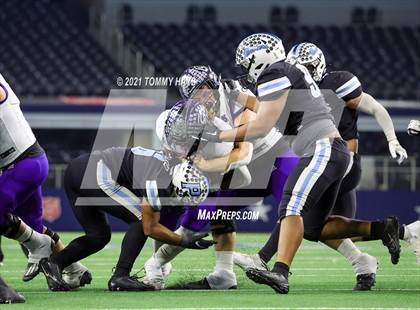 Thumbnail 2 in Paetow vs. College Station (UIL Football 5A D1 Finals) photogallery.
