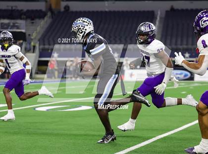 Thumbnail 2 in Paetow vs. College Station (UIL Football 5A D1 Finals) photogallery.