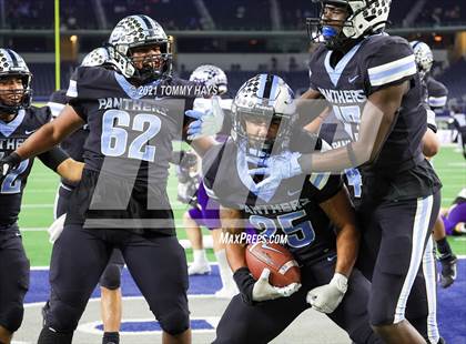 Thumbnail 1 in Paetow vs. College Station (UIL Football 5A D1 Finals) photogallery.