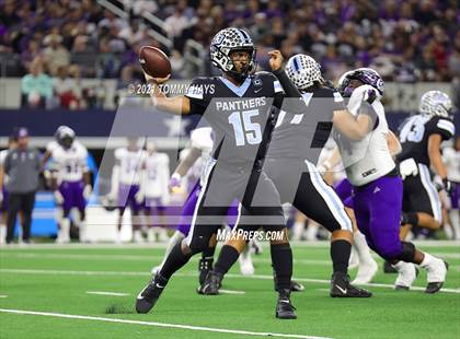 Thumbnail 3 in Paetow vs. College Station (UIL Football 5A D1 Finals) photogallery.