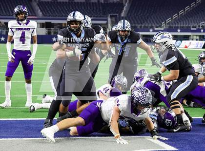 Thumbnail 1 in Paetow vs. College Station (UIL Football 5A D1 Finals) photogallery.