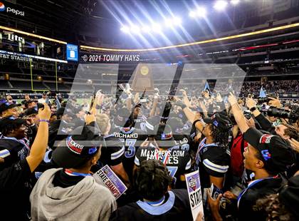 Thumbnail 3 in Paetow vs. College Station (UIL Football 5A D1 Finals) photogallery.