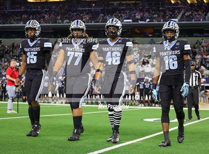 Thumbnail 2 in Paetow vs. College Station (UIL Football 5A D1 Finals) photogallery.