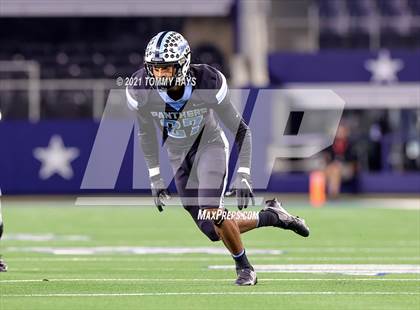 Thumbnail 3 in Paetow vs. College Station (UIL Football 5A D1 Finals) photogallery.